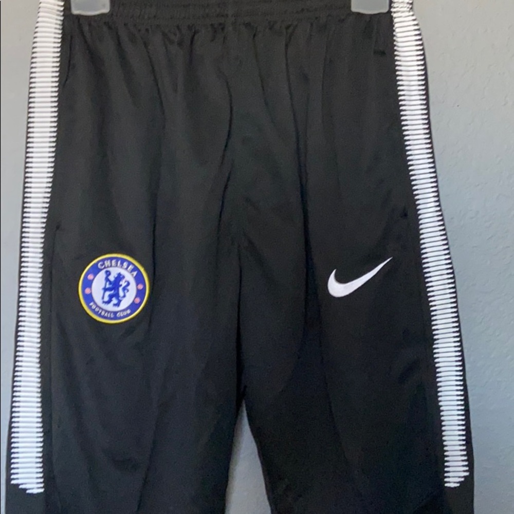 Nike Chelsea FC soccer shorts three quarter pants